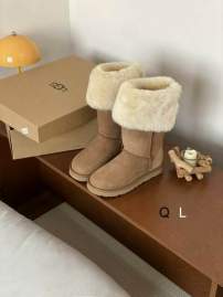 Picture of UGG Shoes _SKUUGGsz35-40LL103519738